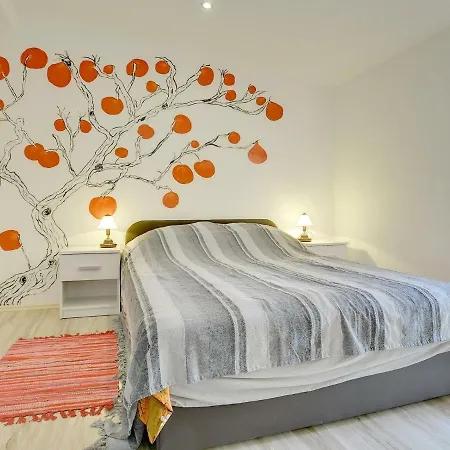 Holiday House Dani פולה